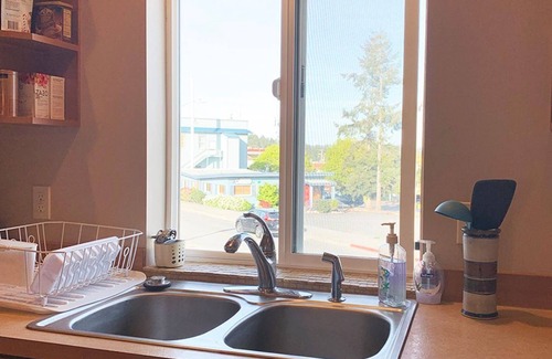 Friday Harbor Condo | Warm and Bright in the Heart of Downtown Friday Harbor