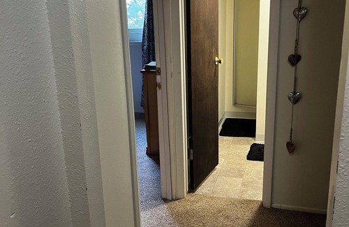 Village Seven House | warm and comfortable room close to shops and wi fi