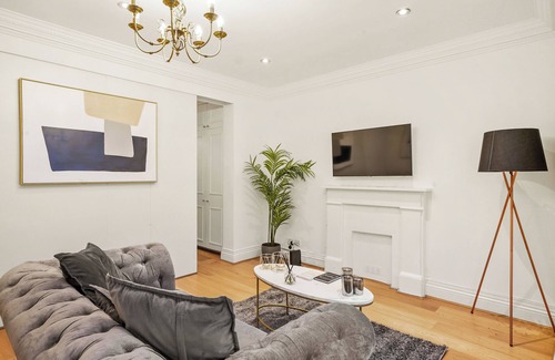 Knightsbridge Apartment | Warm and Cozy 1-BD Getaway near Hyde Park