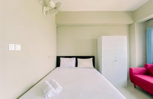 Kedungmanggu Apartment | Warm and Homey Studio at Royal Sentul Park Apartment By Travelio