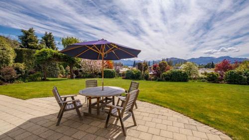 Wanaka Apartment | Warm and spacious 2 bedroom, downstairs apartment