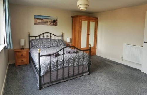 Turnchapel House | Warm and Spacious 4BD Family Retreat with Garden