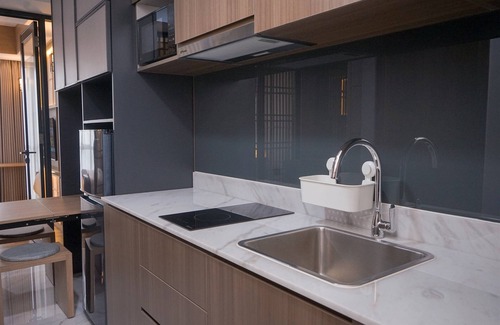 Pinang Apartment | Warm And Well Designed 1Br At The Smith Alam Sutera Apartment