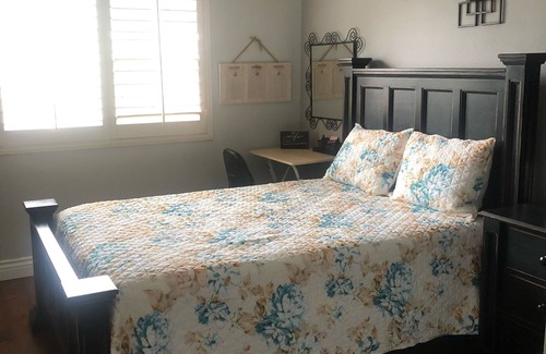 Baldwin Park House | Warm, charming 1 private bedroom in condo Baldwinpark