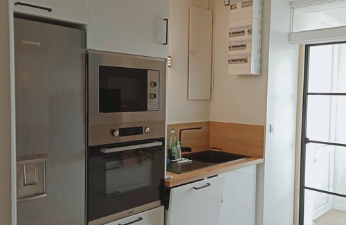 Groix House | Warm, family home ideally located.