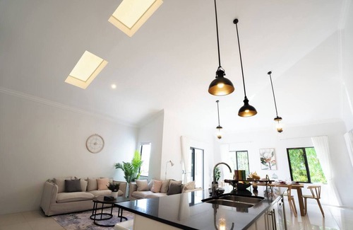 South Brisbane House | Warm Family Nest 5 Bedrooms