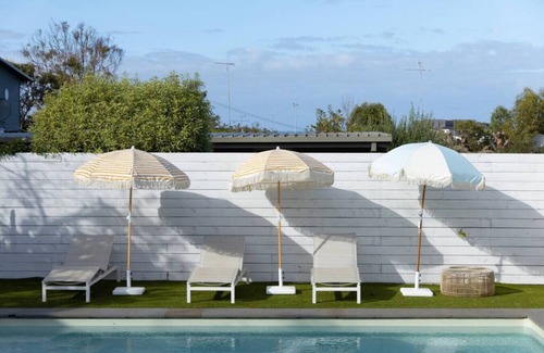 Torquay House | Warm Heated Pool All Year - Palm Springs