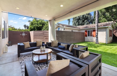 Sherman Oaks House | Warm, Inviting, Spacious Mediterranean Style Home Near Universal Studios