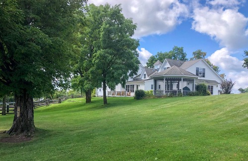 Grand Isle House | Warm, lakefront home w/ private gas grill, spacious patio, & beach access!