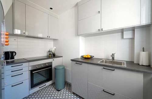 Quartier du Gros-Caillou Apartment | Warm Modern & Fabulous- Large Apartment