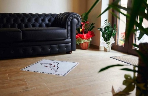 Caccamo House | WARM ROOM, OVERLOOKING THE COURSE, SPACIOUS AND FRESHLY RENOVATED