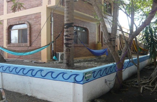 Emiliano Zapata Apartment | Warm waves, cool people, good service