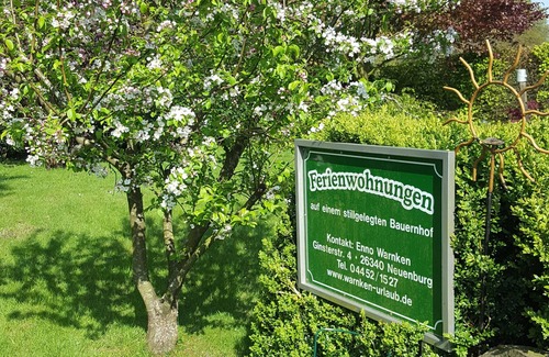 Zetel Apartment | Warnken vacation apartment - 15 km from the Jade Bay on the North Sea