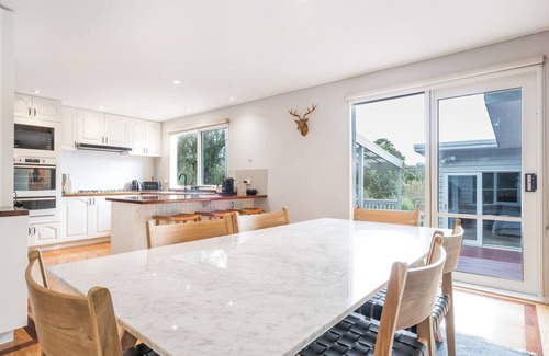 Rosebud House | Warrain Retreat A Spacious Beachside Lifestyle