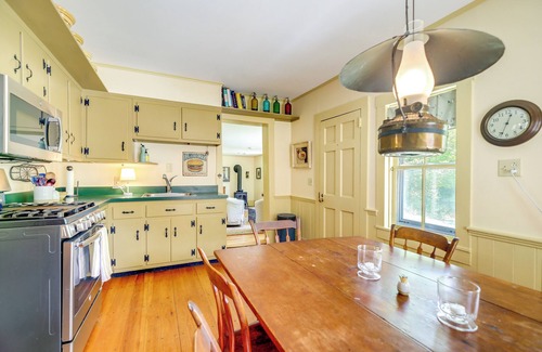 Warren Cottage | Warren Vacation Rental ~ 3 Mi to Sugarbush Resort!