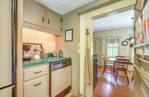 Warren Cottage | Warren Vacation Rental ~ 3 Mi to Sugarbush Resort!