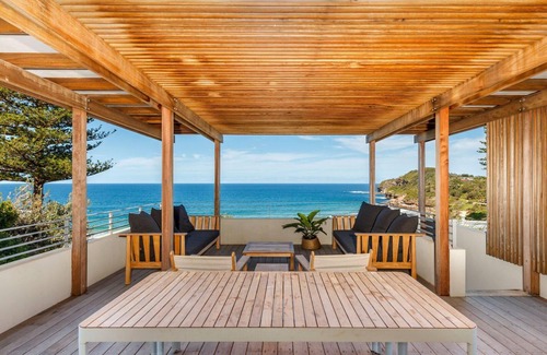 Mona Vale House | Warriewood Hale Kai - Beach Stays