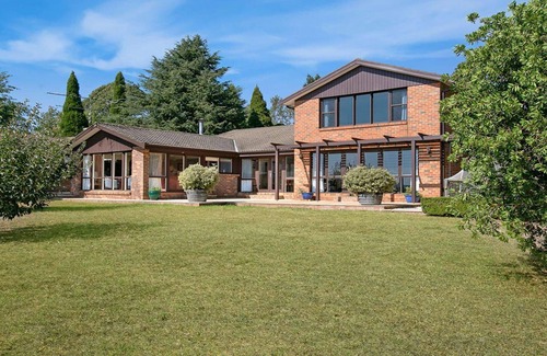 Berrima House | Warrington Park - country charm and spacious living