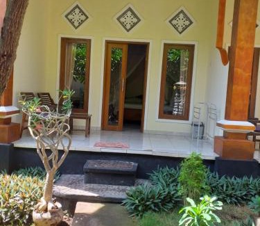 Amed House | Warung Win Beach & Homestay