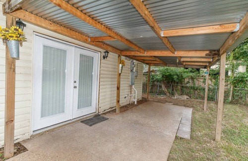 Broadmoor House | Washing Stay-Entire 4 Bedroom and 2 Baths!