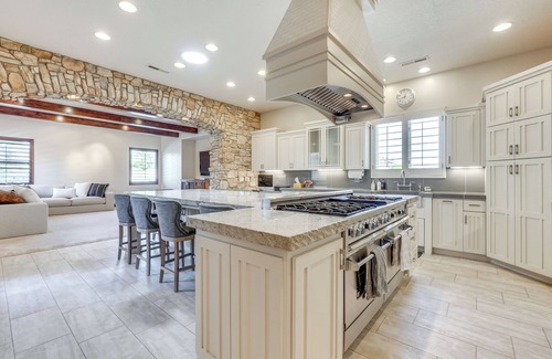 Green Springs Villa | Washington Villa 1 Mi to Golf: Great for Groups!