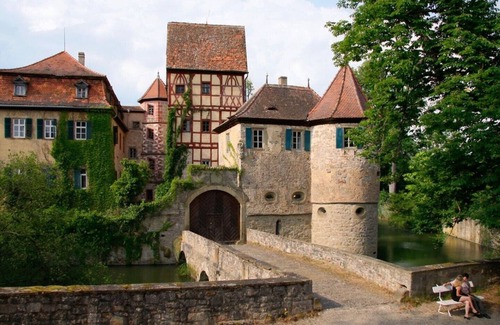 Unsleben Apartment | Wasserschloss Unsleben, Exclusive apartment in the castle