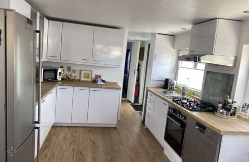 Lemmer Ski Chalet | Wasservogel B14 Comfortable holiday residence