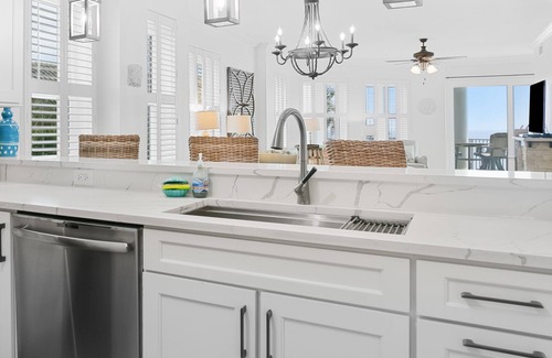 Santa Rosa Beach Condo | 'Wasted Time' BEACHFRONT l PRIVATE BEACH l SEASONAL BEACH SET UP INCLUDED!