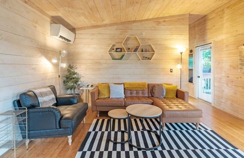 Mill Ridge House | Watauga Wyatts- NEW PROPERTY LISTING- Standing 15% Discount- Affordable, Cute, and Modern Mountai...