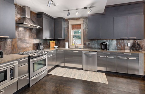 King City Condo | Watch all the goings on in the village from your deck overlooking Mallery St.