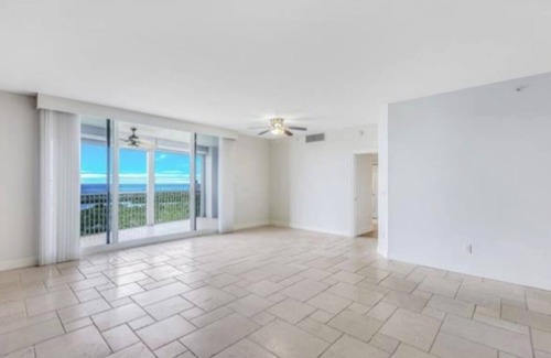 North Naples Condo | WATCH SUNSET FROM THIS FURNISHED, GULF FRONT, 2 BED/2 BATH + DEN 1790 SQFT CONDO