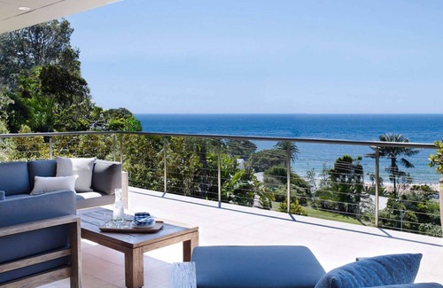 Palm Beach House | Water And Waves by Contemporary Hotels