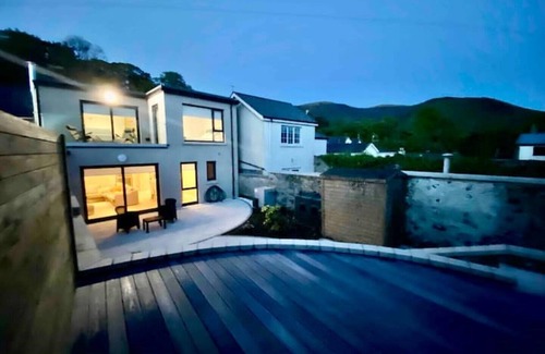 Rostrevor Cottage | Water Cottage Rostrevor Village NITB Approved