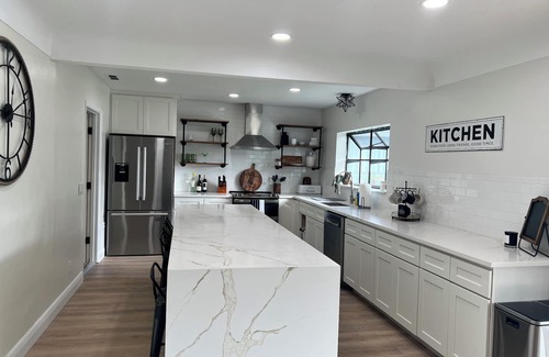 North Redington Beach House | WATER FRONT. Spacious 4-bedroom house in charming North Redington Beach with AC,