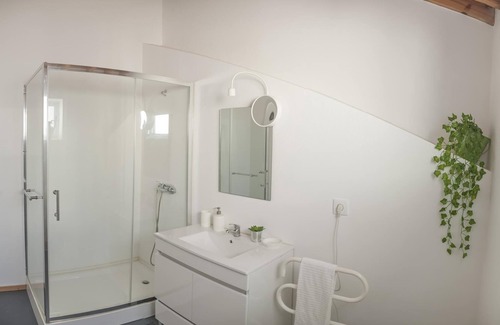 Vila Franca do Campo House | Water from Alto Main House
