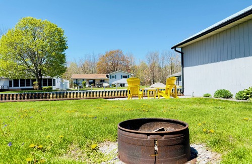 Turkey Point House | Water Front Cedar Canal Sleeps 7