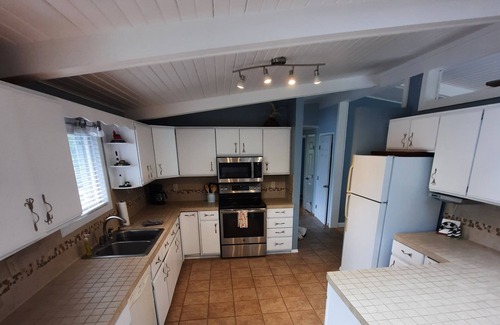 Sturgeon Bay House | Water front home on Lilly Bay!