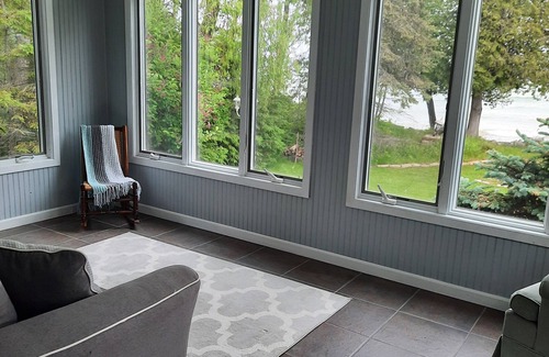 Sturgeon Bay House | Water front home on Lilly Bay!