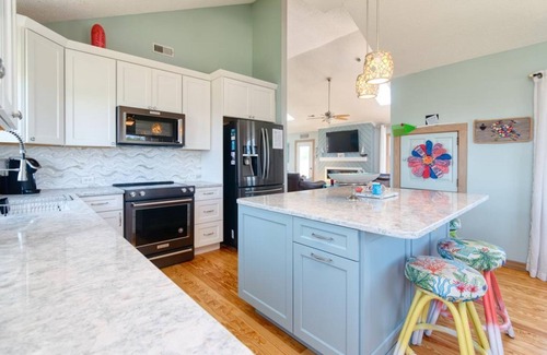 Nags Head House | Water Front Luxury, Fisherman/Boaters Dream - TIKI Bar, New Kitchen, Firepit.