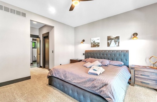 Saugatuck Cabin | Water Front, private beach property with 2 master bedrooms! Amazing views