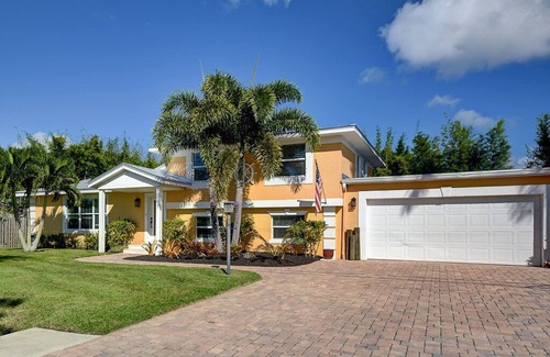 Palm City House | Water Front up to 8 pp w! +GAME ROOM!