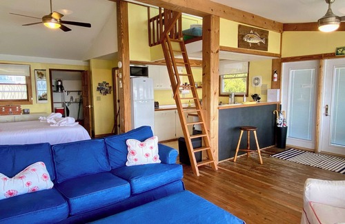 Peletier Cottage | Water Lovers Retreat: stunning water views - dolphins for neighbors