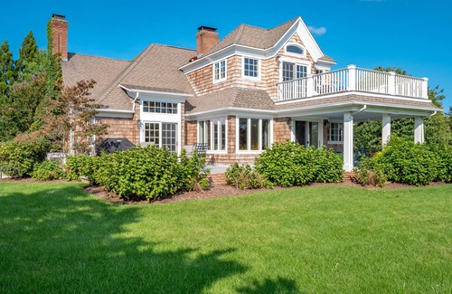 Water Mill House | Water Mill Splendor on Open Farmfield, Minutes to Flying Pt