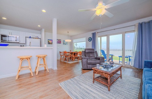 Rockport House | Water`s Edge ~ 1st Floor Condo with Waterview ~