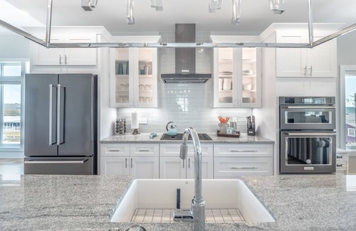 Carolina Beach House | Water's Edge | Ocean View + Private Pool!