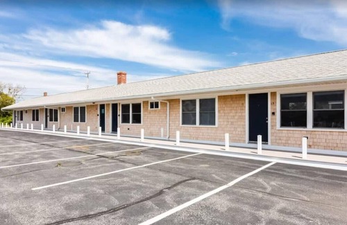 North Truro Condo | Water's edge renovated Condo with Marina Views