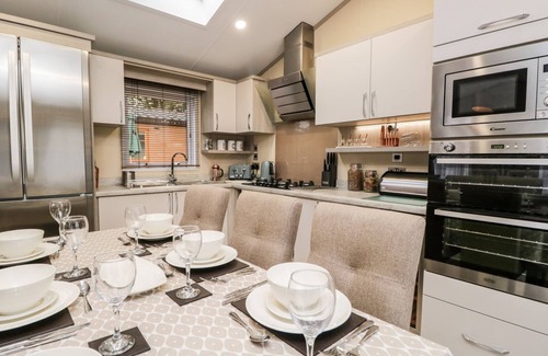 Troutbeck Bridge Cottage | WATER'S REACH, pet friendly, with pool in Troutbeck Bridge