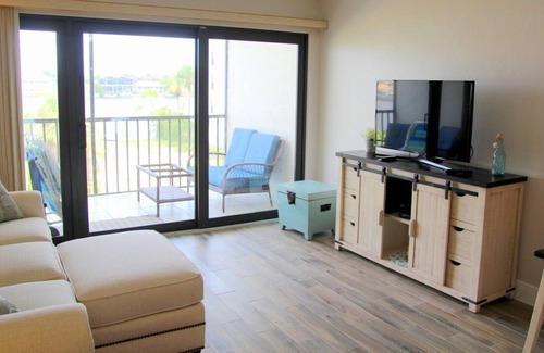 Pelican Bay Condo | Water view & 800' from the beach - Frank & Kim's