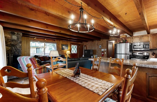 Groveland Cabin | Water-view cabin near 3 beaches & marina with pool, fireplace, decks, & grill