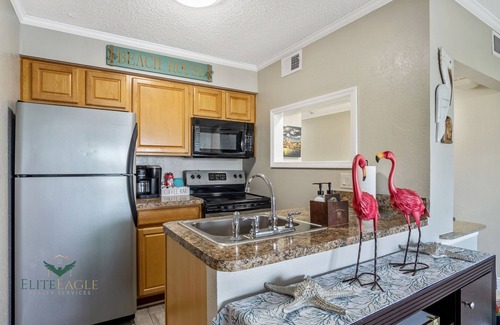 Rocky Point Condo | Water View*Ideal Location*Pool
